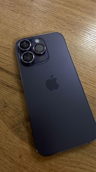 Продам Айфон 14 про