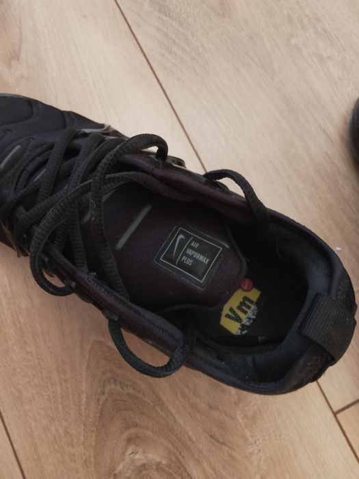 Продавам маратонки Nike air vapormax plus
