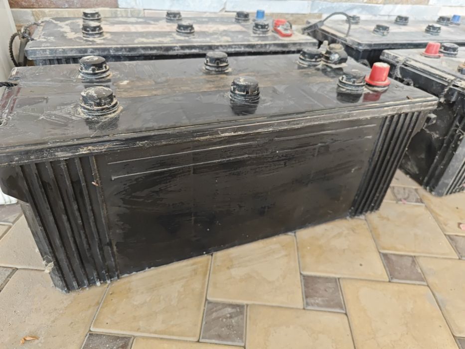 Аккумулятор 200Ah 12V — бу, 4 шт. в наличии  1 шт 300.000 сум