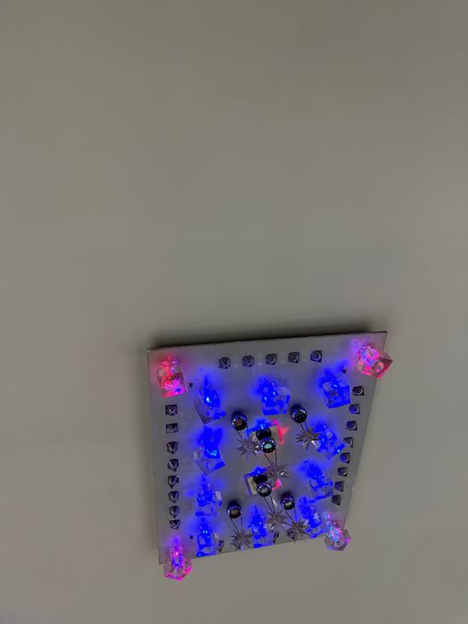 Люстра большая продам !