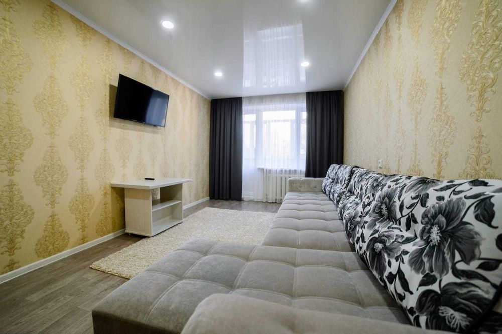 Сдам 2 комнатную квартиру посуточно