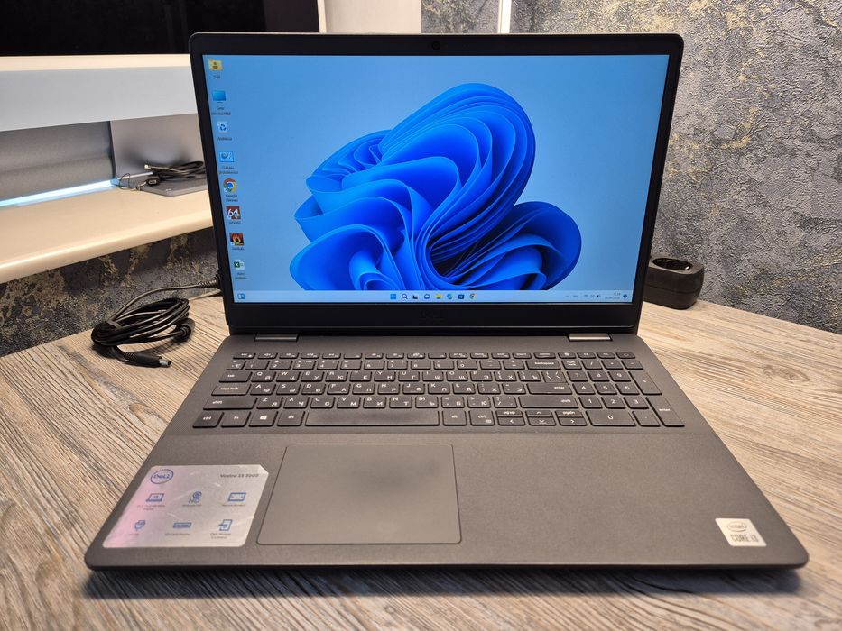 Продан Ноутбук для работы DELL Corei3\ОЗУ 8гб\SSD 250\сот норм