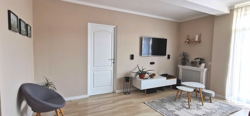 Apartament 3 camere Floresti, Terra