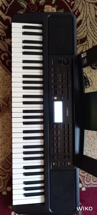 Синтезатор YAMAHA psr е383