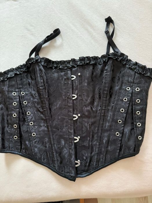 Готически корсети