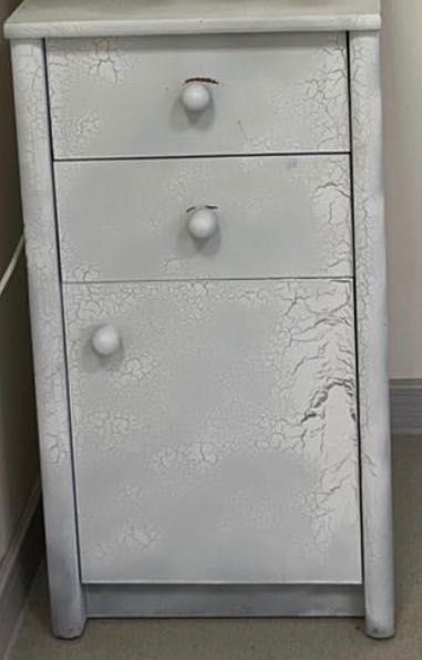 Стол-помощник бьюти