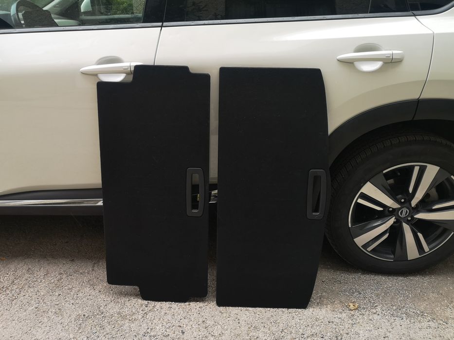 Продавам твърди кори за багажник nissan x-trail t33