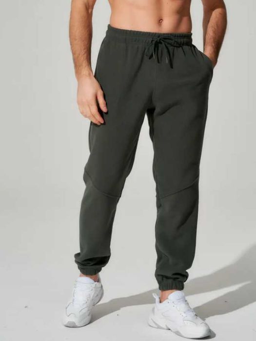 Новите мъжки панталони са на мода