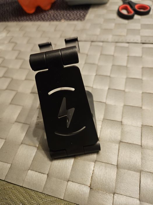 Vând suport pentru telefon 2 bucata stare buna