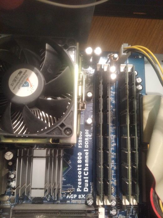 Продавам Intel, Pentium 4 1.7 GHz