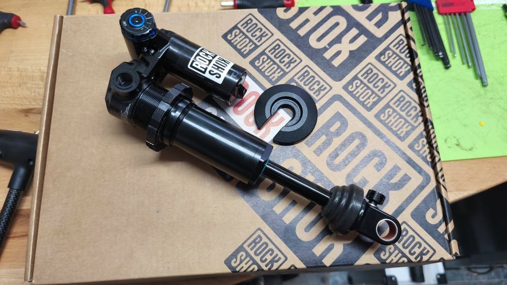 Amortizor  Rock Shox Vivid Coil 205x65 NOU