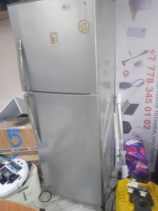 Продаеться холодильник LG.в отличном состоянии.