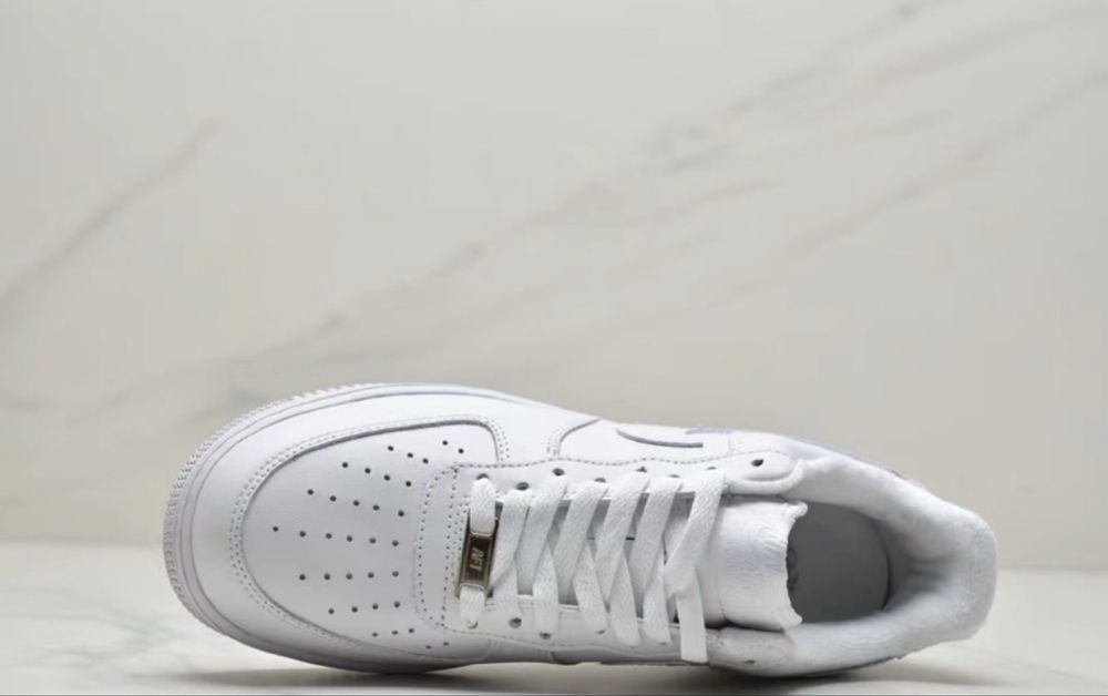 Adidasi Nike Air Force 1 Low Triple White Super Pret Calitate Premium