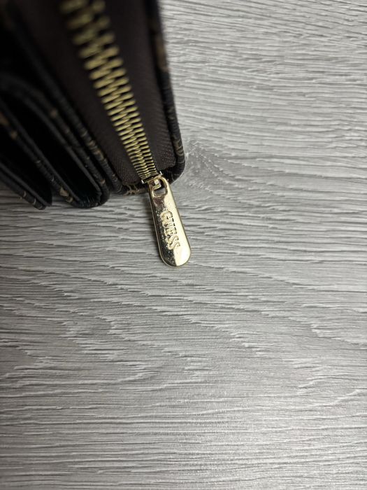 Portofel Guess Nou fara eticheta