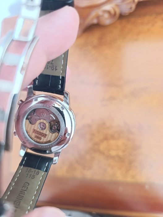 Продам часы TISSOT