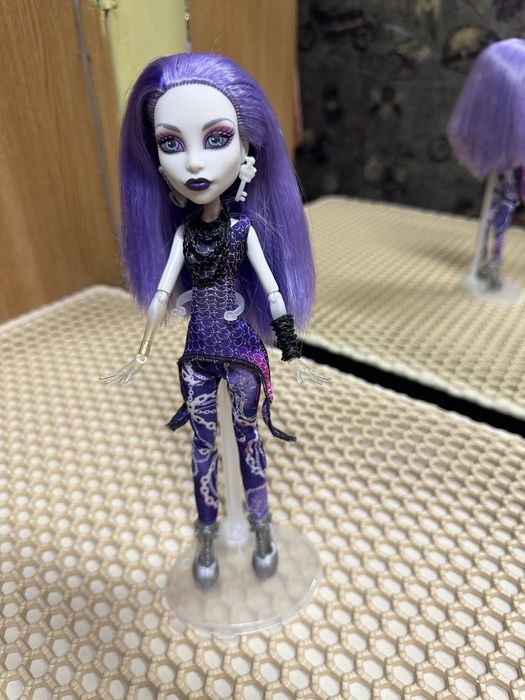 Кукла  монстр хай!