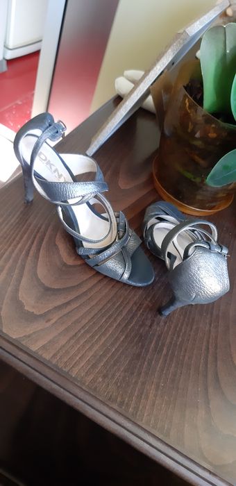 Сандалети дамски маркови