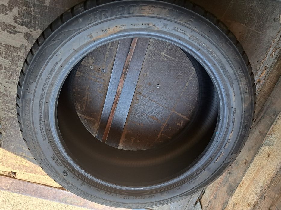2 anvelope 285/45 R21 Bridgestone runflat