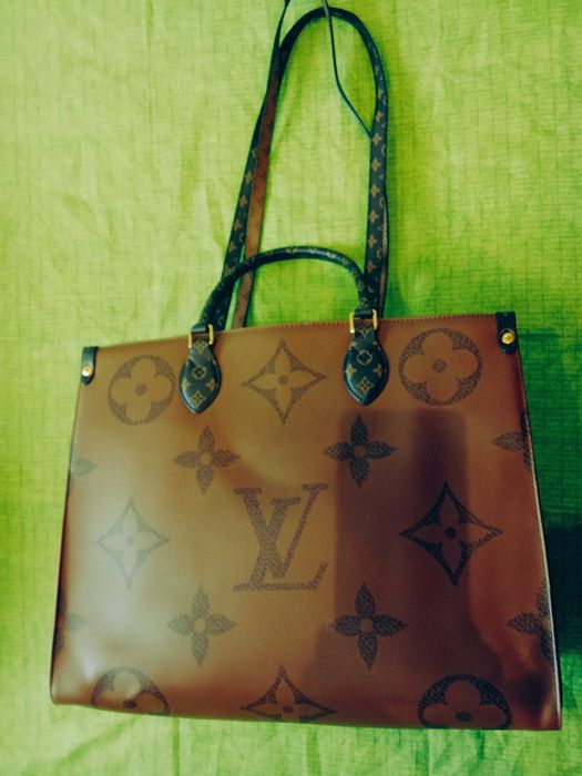Голяма чанта Louis Vuitton - 120 евро.