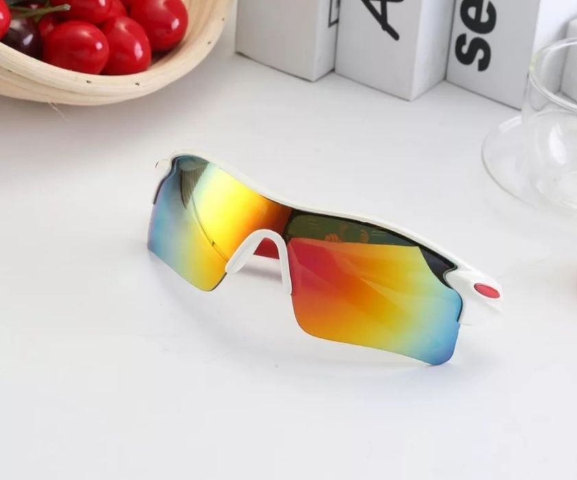 Продам очки солнцезащитные