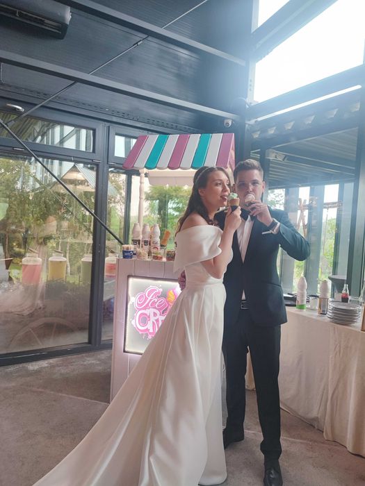 Ice cream bar fântâna de ciocolată