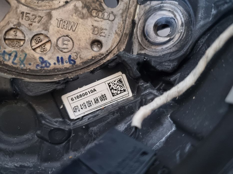 Volan + airbag Audi A4 A5 A6 Q5 Q7 dupa 2008 cod 4F0419091