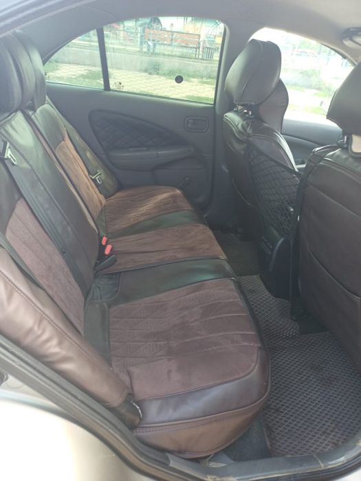 Срочно продается машина 2012года