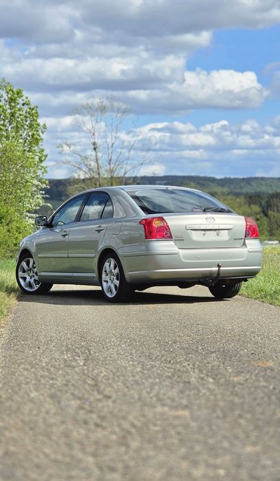 TOYOTA AVENSIS T25 Limousine !