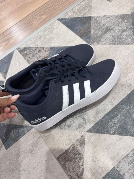 Кроссовки Adidas оригинальные