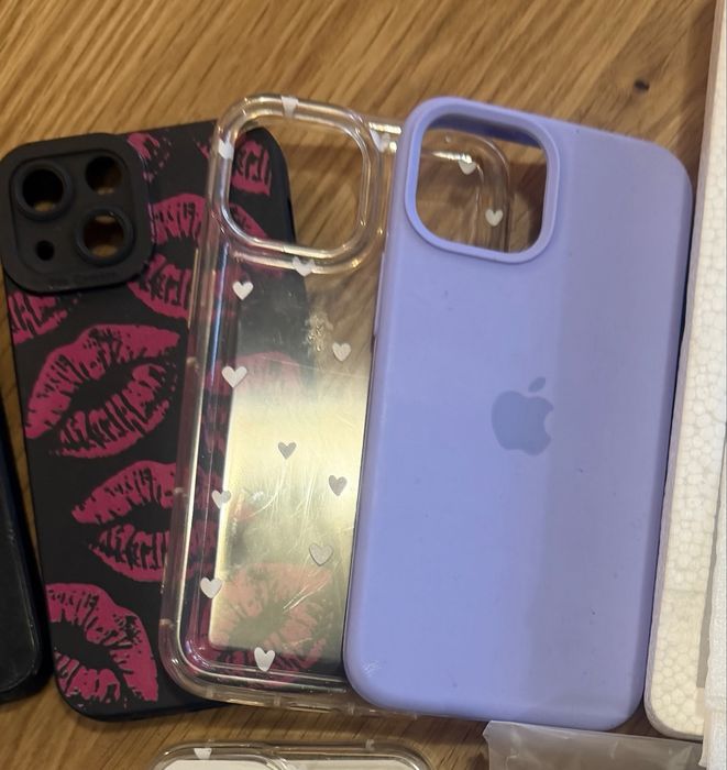 Продавам  калъфи и протектори за iphone 13 mini