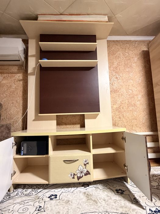 Подставка под телевизор