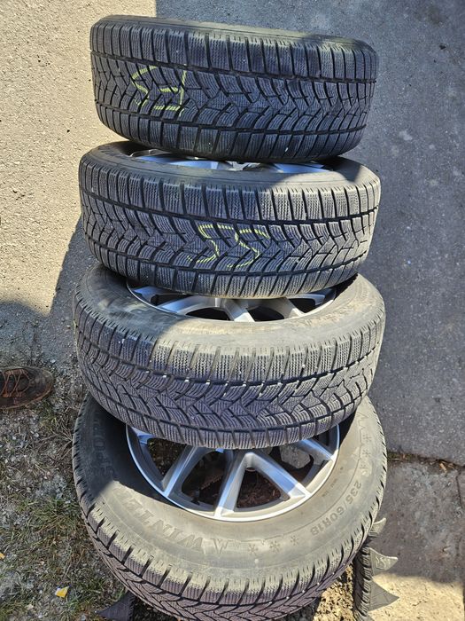 Anvelope iarna 235 60 R 18 DUNLOP