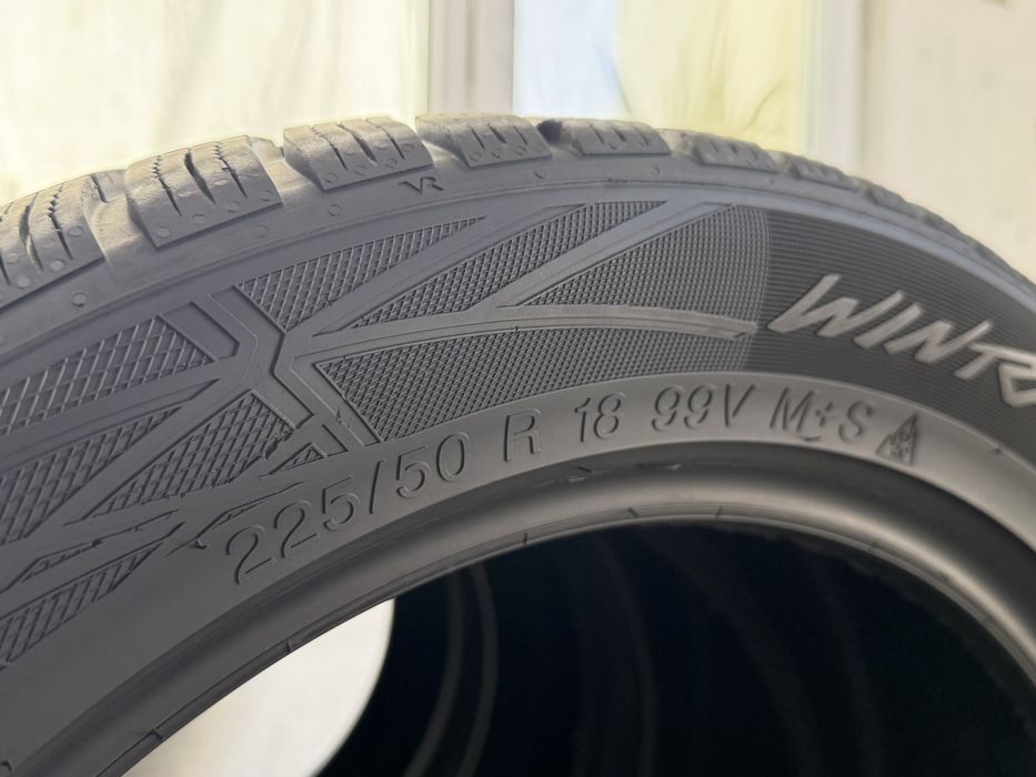 225/50/18 Vredestein 4Броя: 240€ 7.8мм