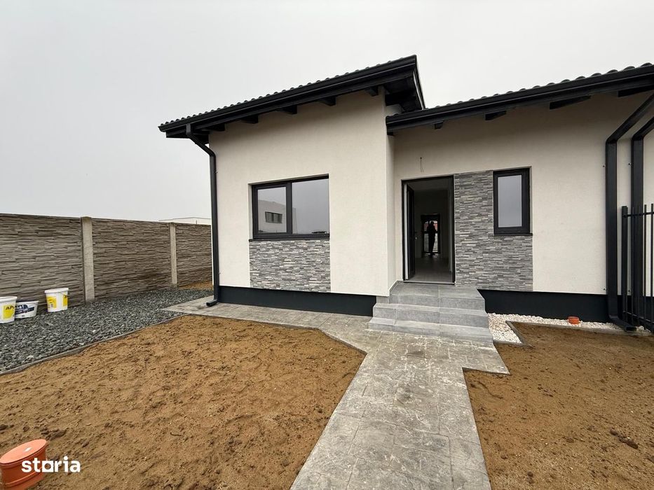 Duplex pe parter – compartimentare excelentă, teren generos.