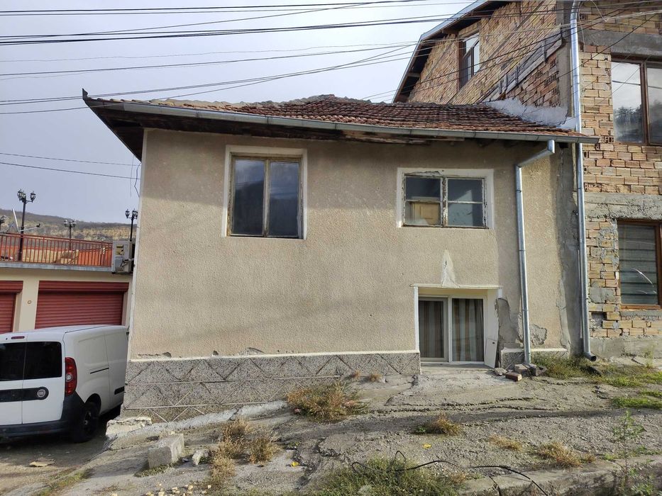 Стара 2 етажна къща в Велико Търново,кв.Света гора