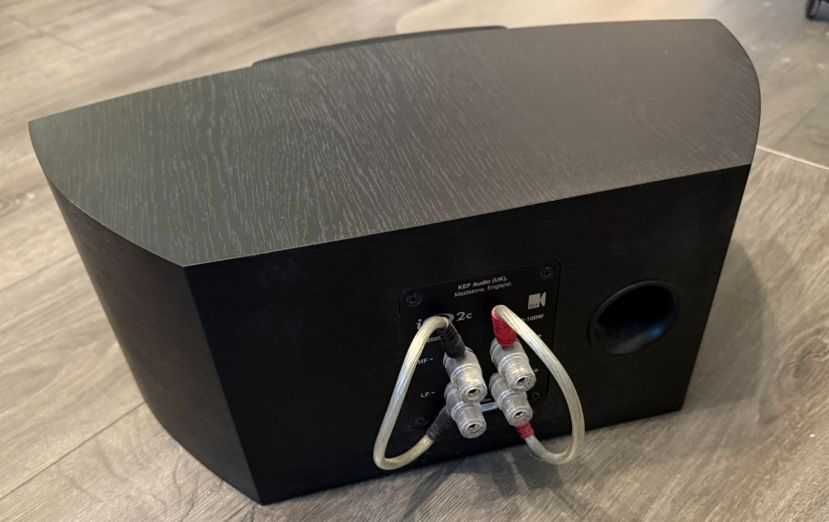 Продавам централна колона KEF iQ2c