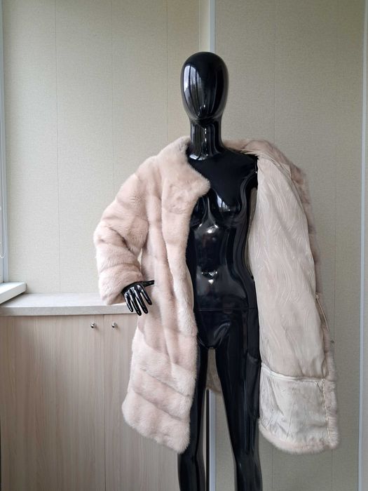 Haina blana vizon , Haină blană nurcă impecabila, 4 in 1 m. L-XL