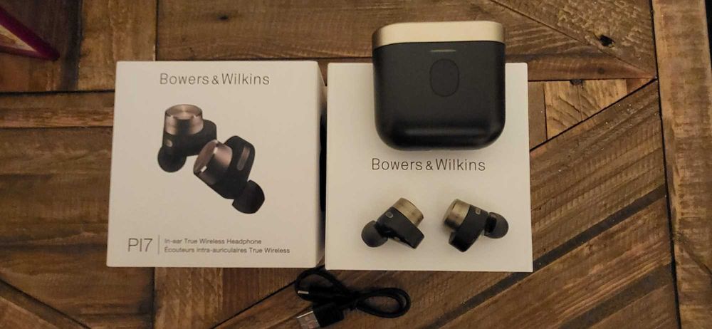 Casti Bowers & Wilkins PI7 ca noi!