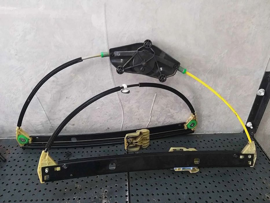 Macara geam electric dreapta fata audi a4 b8 8k 8k0837462a