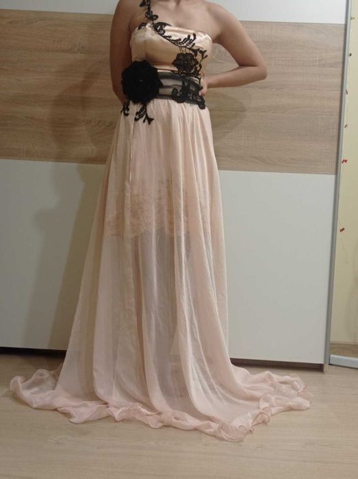 Бална рокля - цвят праскова