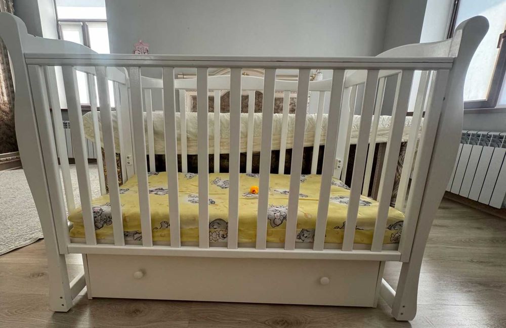 Манеж детская, белого цвета