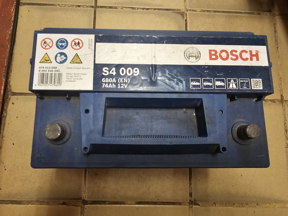 Акумулатор Bosch S4 74Ah 680A