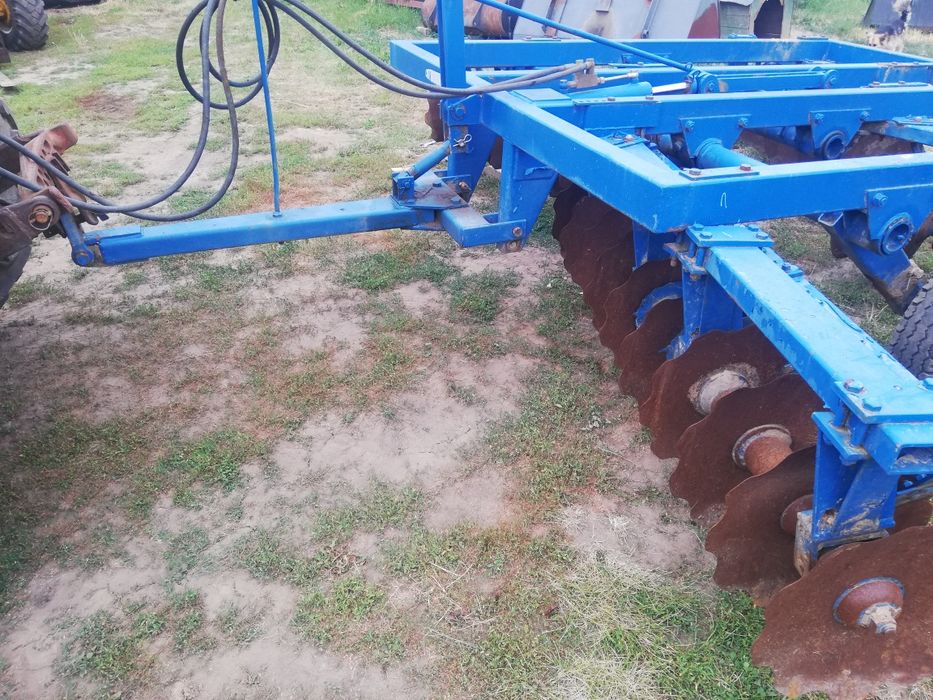 Брана Nardi, Italia