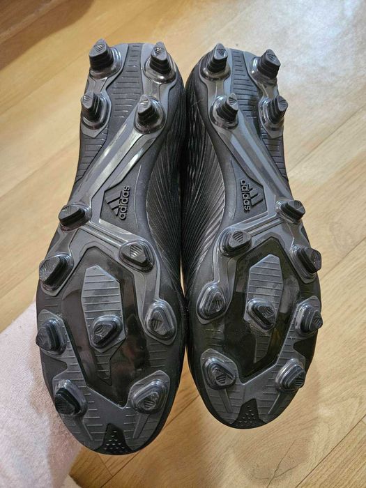 бутонки Adidas номер 42 1/2