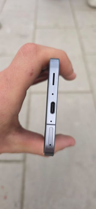 Продам телефон Samsung A56