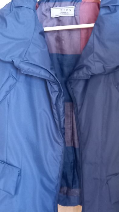 Vand geaca dama/ fete groasa captusita,nr L, stare perfecta