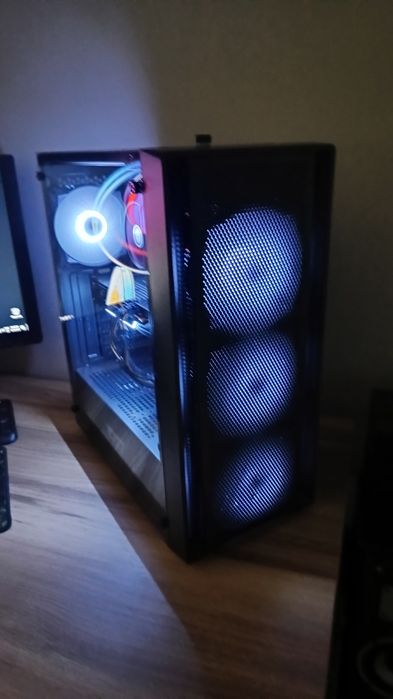Компютър i5 6600, GTX 1660 super, 16 gb ram