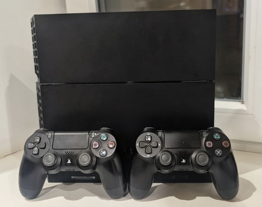 PS4 1 Тб. (ПС4) + Топ Игры + 2 геймп.