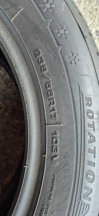 4 anvelope iarna ca si noi Dunlop 235/55/17.Pretul este pe bucata
