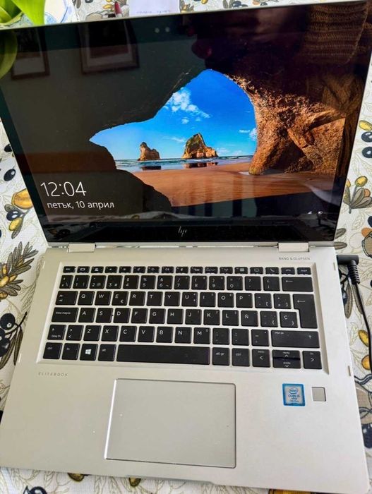 HP Elitebook 13.3" touch 360°  x360 1030-в отлично състояние